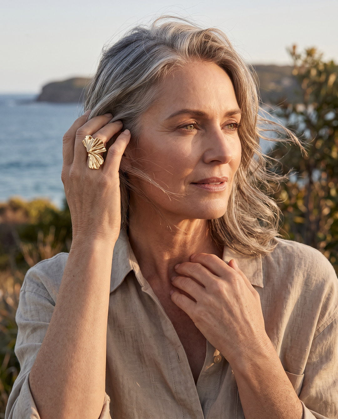 Noelle – Sculpted Leaf Ring