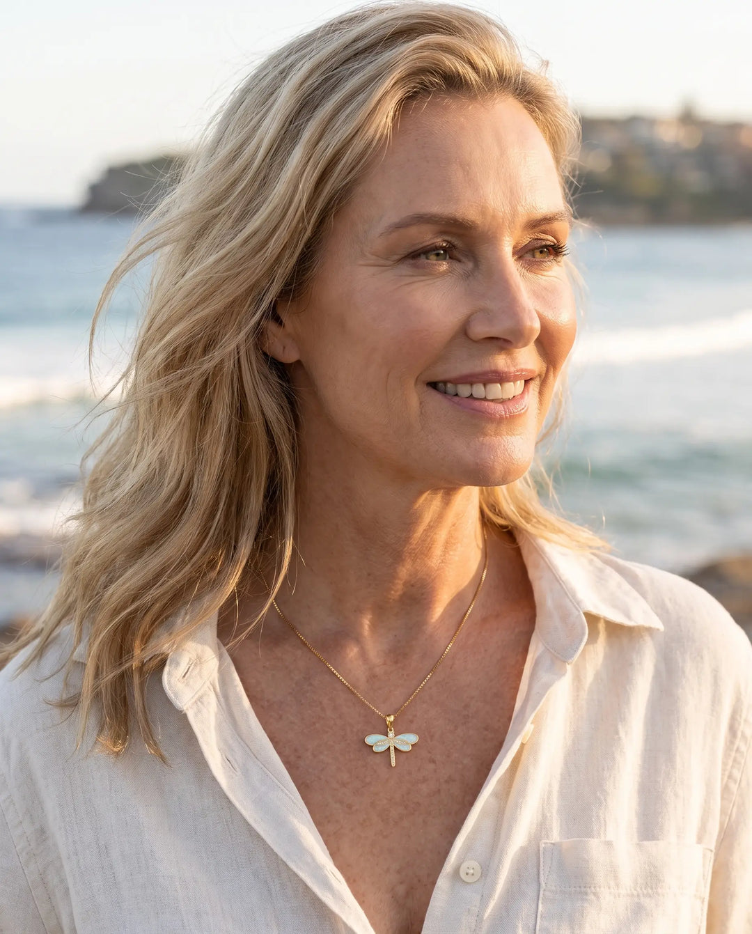 Alina – Dragonfly Pendant Necklace