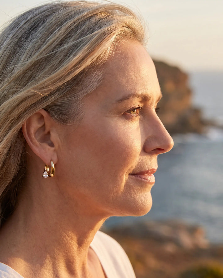Tessa – Teardrop Ear Cuff