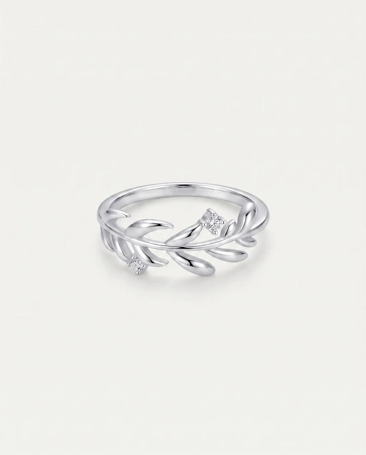 Liora – Leaf Detail Ring